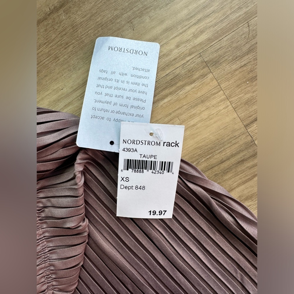 Forgotten Grace taupe pleated skirt - Picture 4 of 5